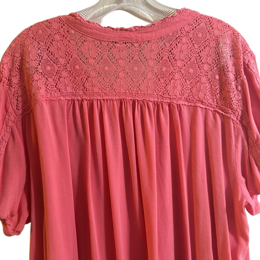 Torrid stretch pink crochet lace inset blouse - Picture 7 of 7